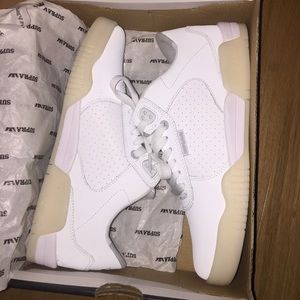 Ice white Supra’s